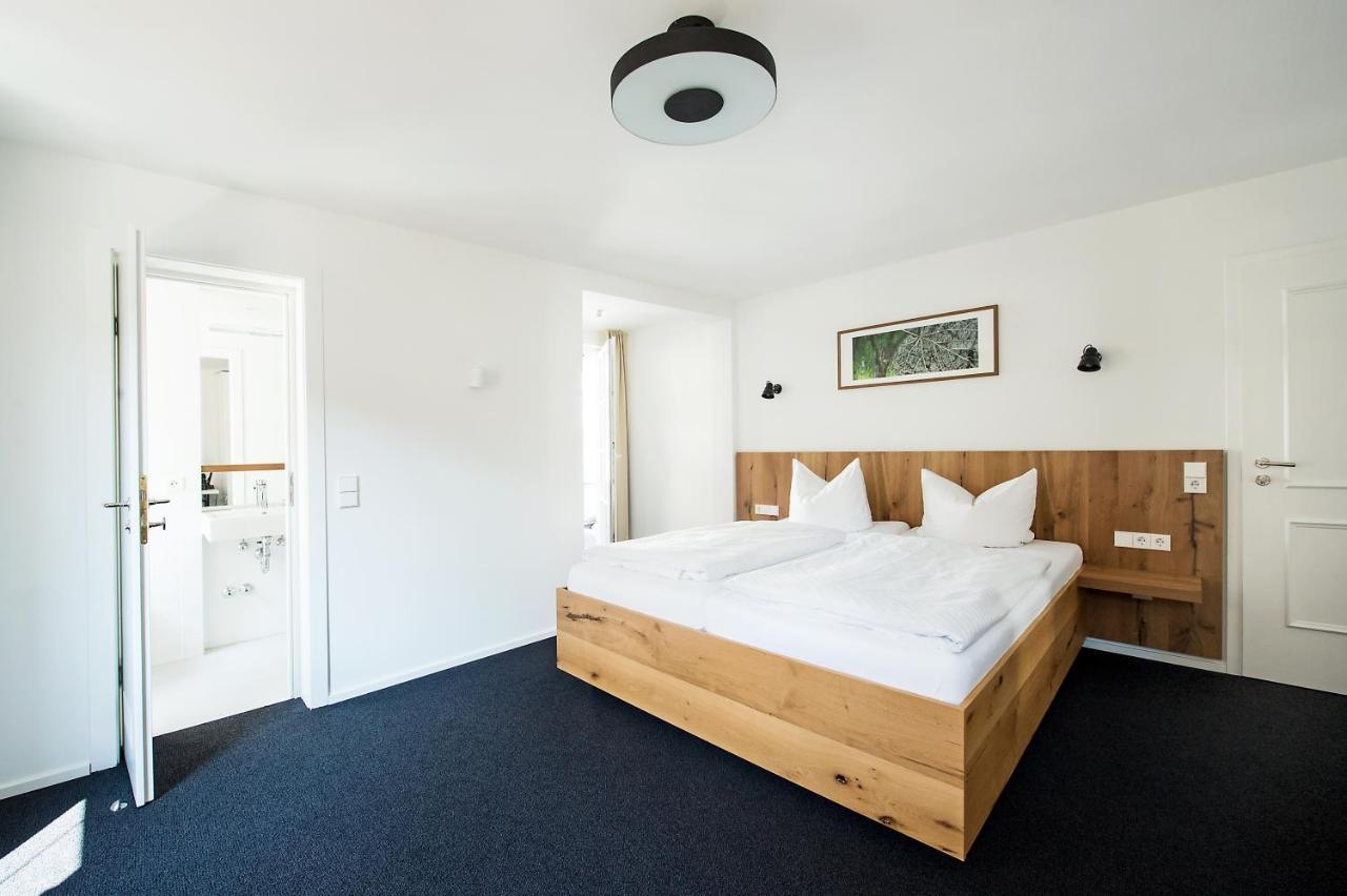 Stadthotel Waldhorn Кирххайм-унтер-Тек Экстерьер фото
